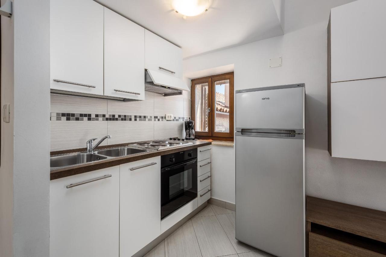 Apartments Dante Умаг Екстериор снимка