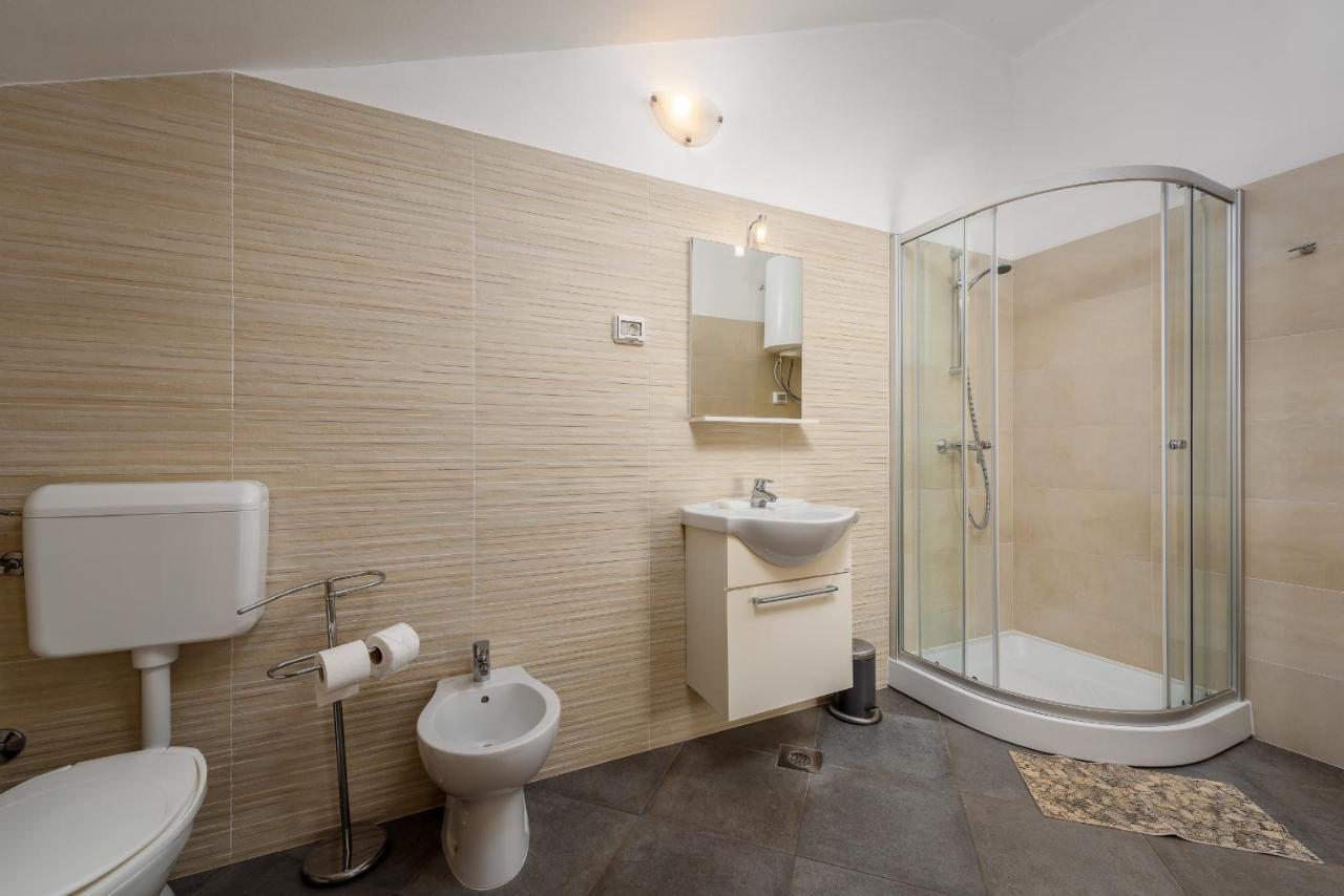 Apartments Dante Умаг Екстериор снимка