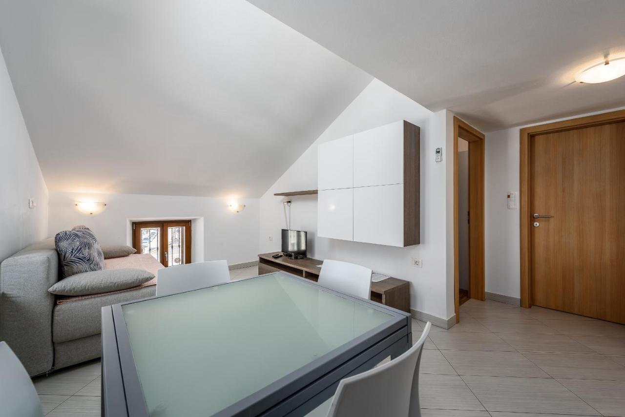 Apartments Dante Умаг Екстериор снимка