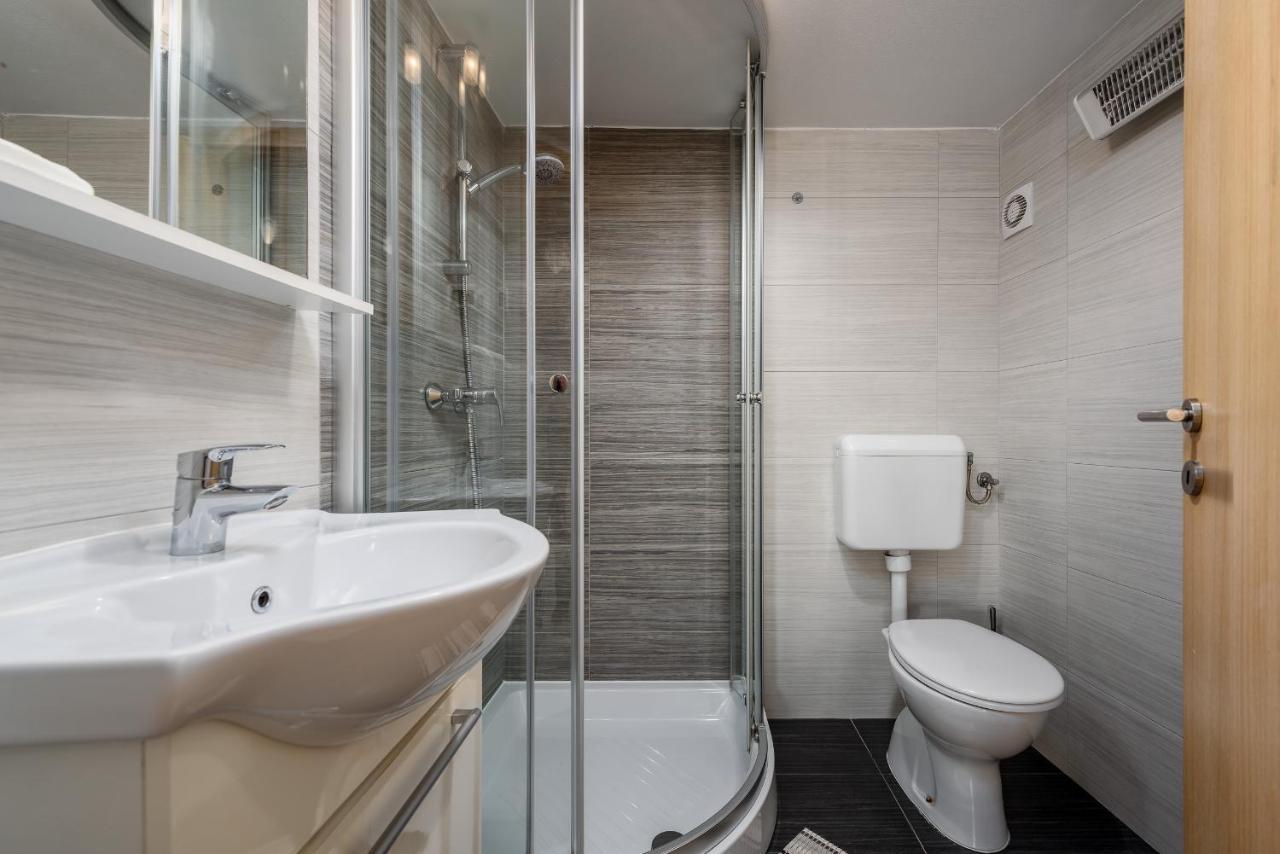 Apartments Dante Умаг Екстериор снимка